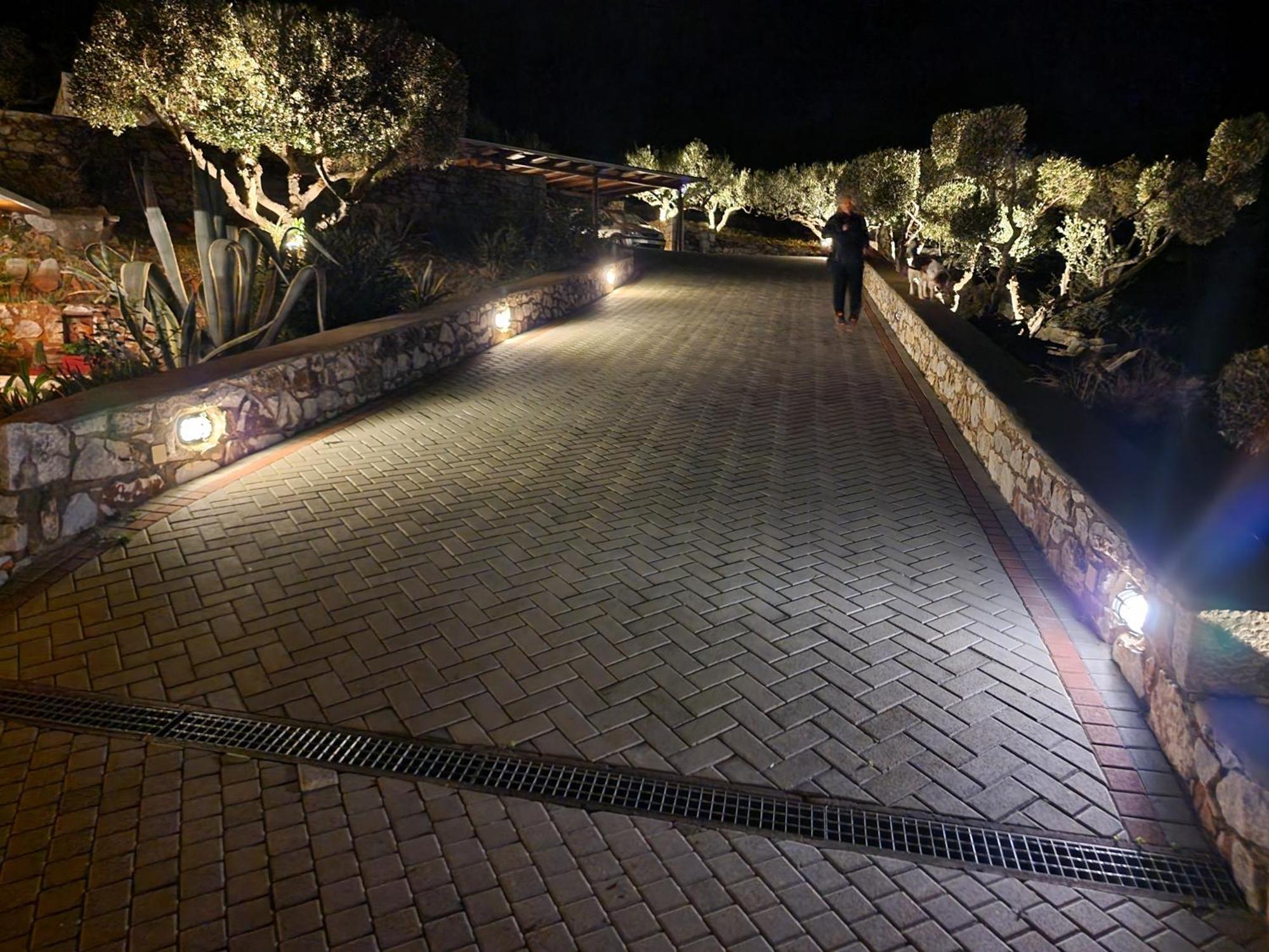 Focalion Castle Luxury Suites Pírgos Dhiroú Exteriör bild