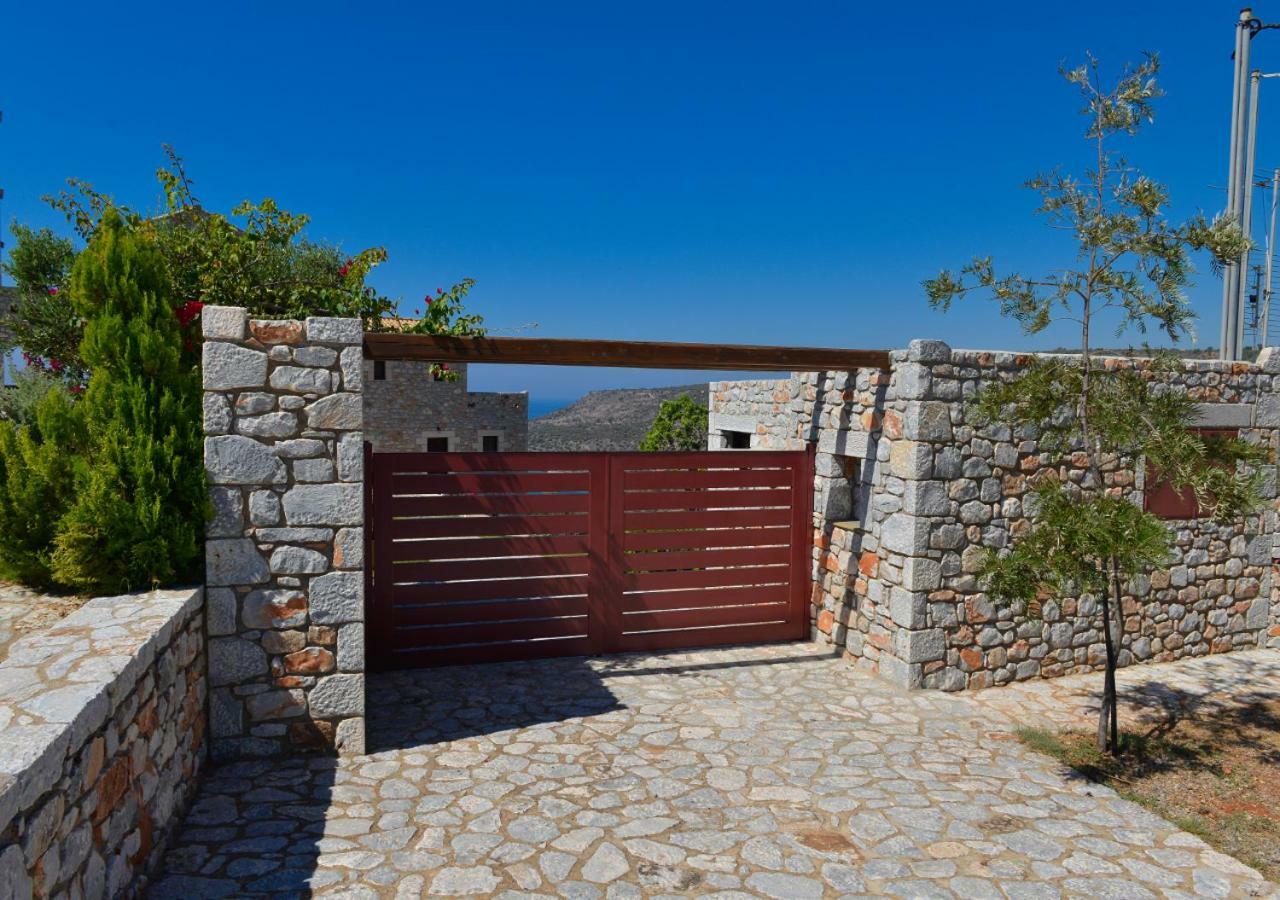 Focalion Castle Luxury Suites Pírgos Dhiroú Exteriör bild