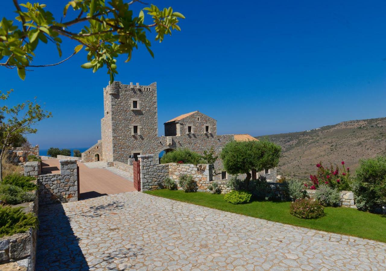 Focalion Castle Luxury Suites Pírgos Dhiroú Exteriör bild