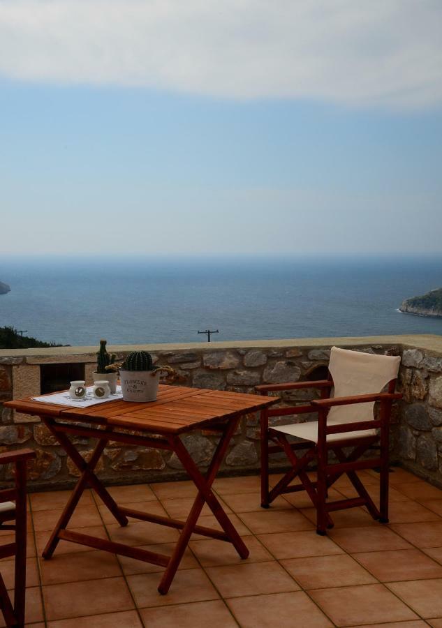 Focalion Castle Luxury Suites Pírgos Dhiroú Exteriör bild