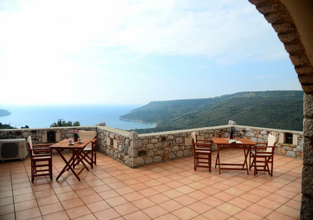 Focalion Castle Luxury Suites Pírgos Dhiroú Exteriör bild