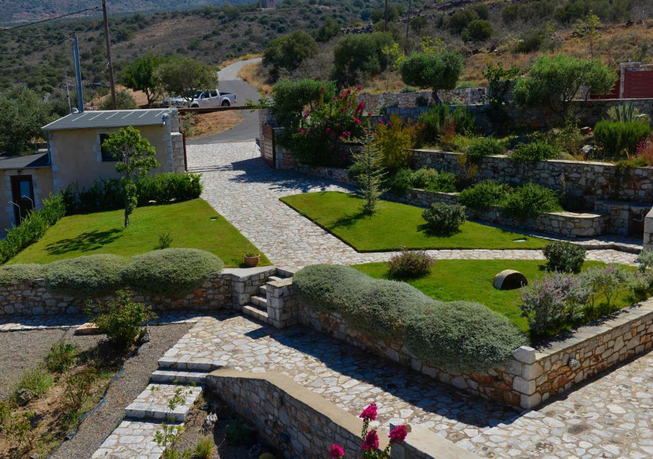 Focalion Castle Luxury Suites Pírgos Dhiroú Exteriör bild